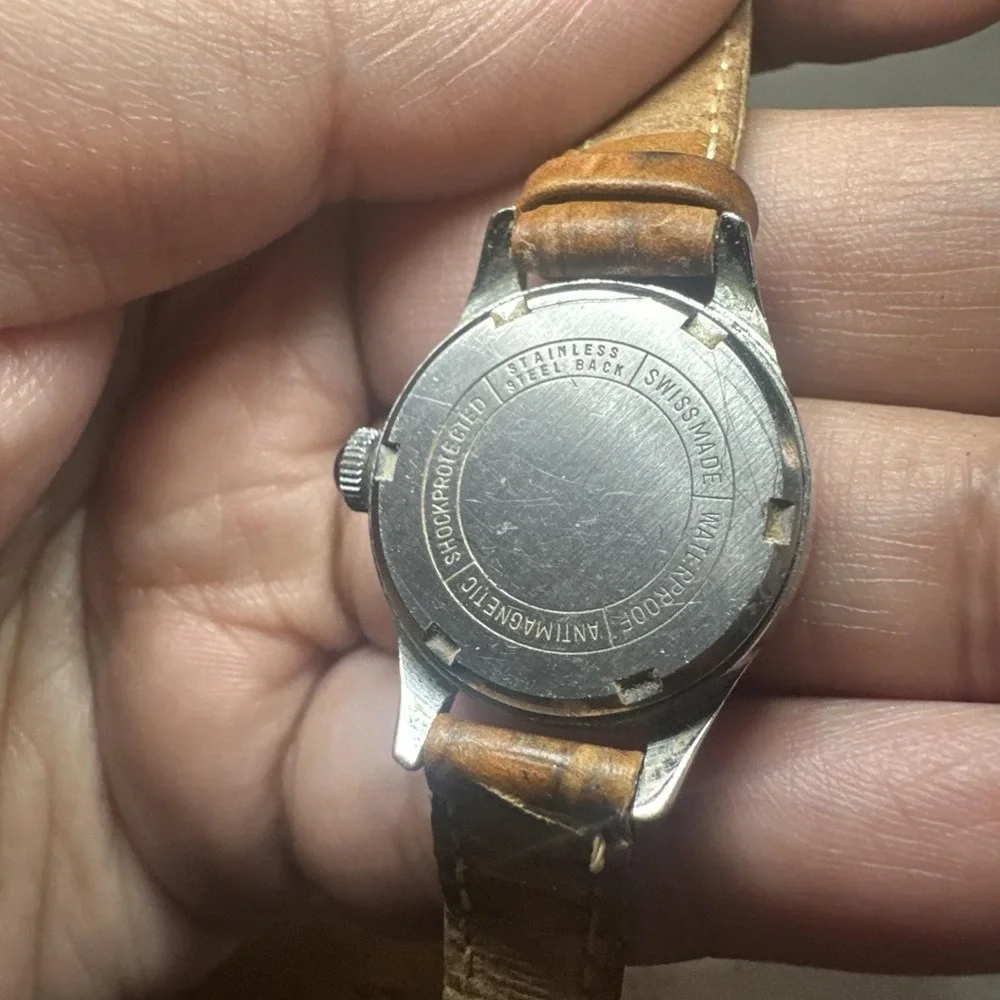 Working VTG Ingraham Manual Wind Ladies Wristwatch Swiss Made 24mm Brown Leather